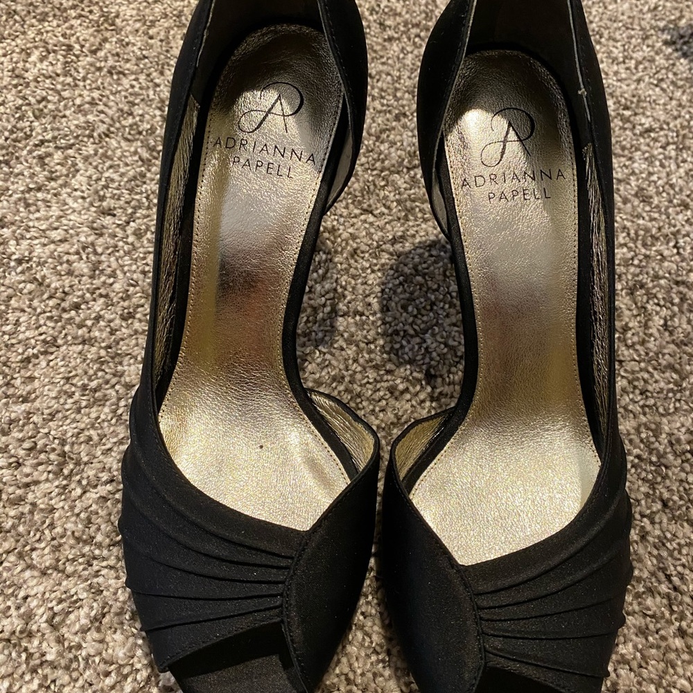 Adrianna papell peep toe heels